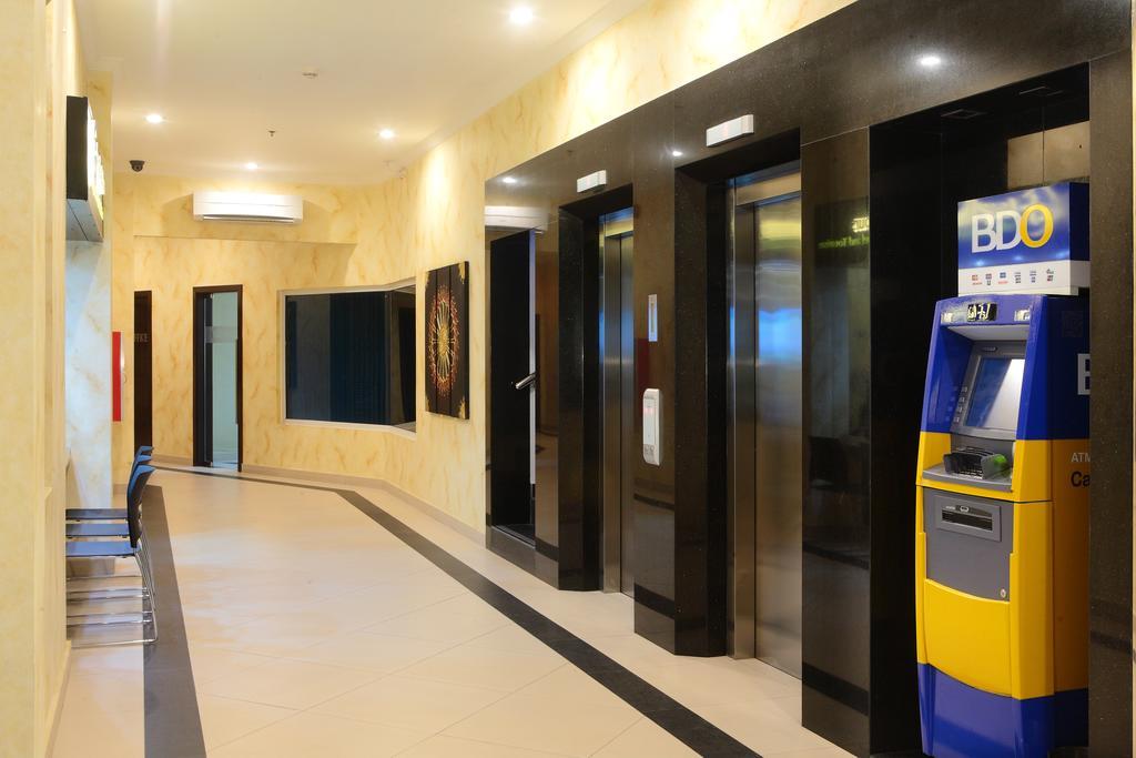 Queens Hotel Angeles City Εξωτερικό φωτογραφία