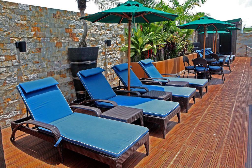 Queens Hotel Angeles City Εξωτερικό φωτογραφία