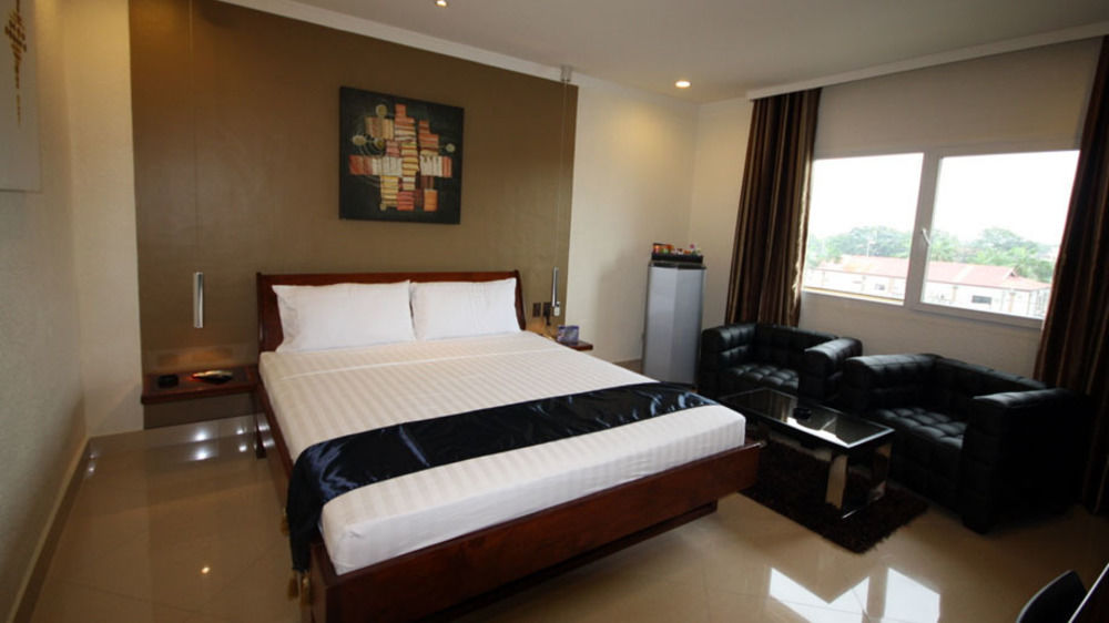 Queens Hotel Angeles City Εξωτερικό φωτογραφία