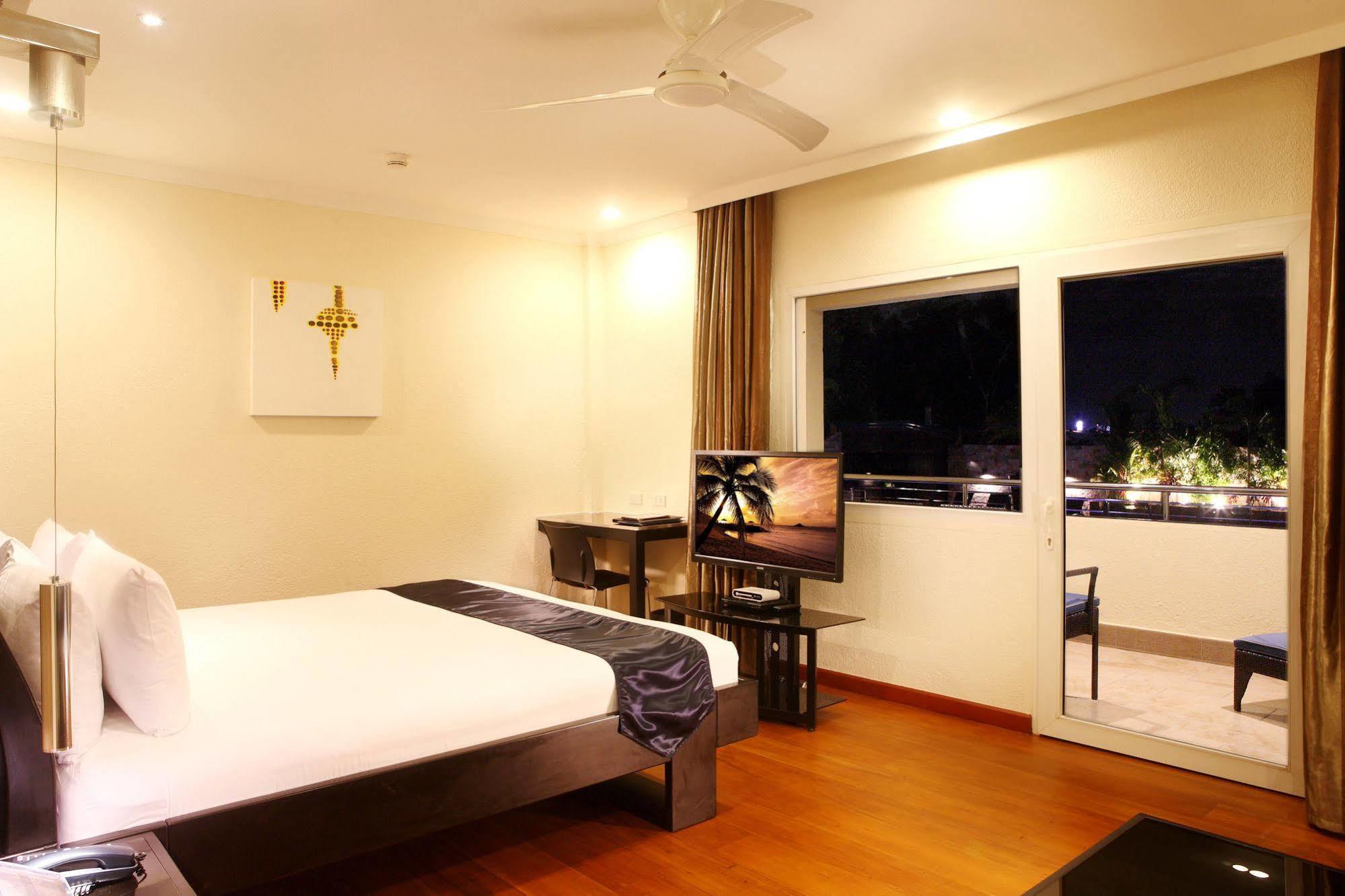 Queens Hotel Angeles City Εξωτερικό φωτογραφία
